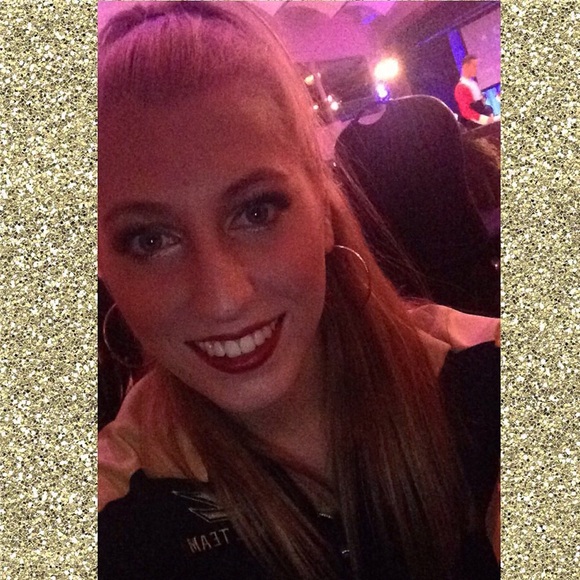 Profile Picture of Angela Disabato (@ang_disab) on Poshmark