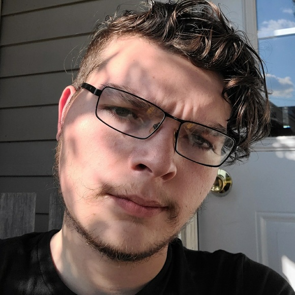 Profile Picture of Darren Kelly (@dk9573) on Poshmark
