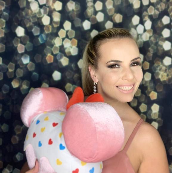 Profile Picture of Priscilla Penteado (@cillapenteado) on Poshmark
