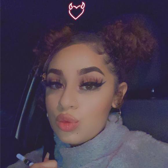 Profile Picture of Ashley Medina (@ashleymedinaa) on Poshmark