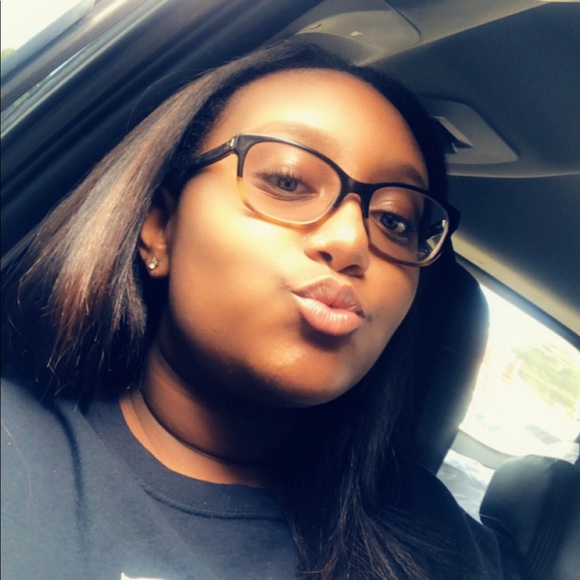 Profile Picture of â€¢jadynðŸ’œ Becoats (@allaboutjadyn) on Poshmark