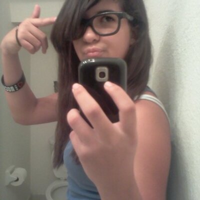 Profile Picture of Amanda Rojas (@Mandy22122213) on Twitter