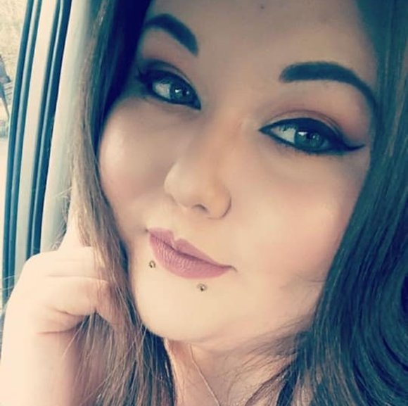 Profile Picture of Kimberly Campbell (@free2luv15) on Poshmark