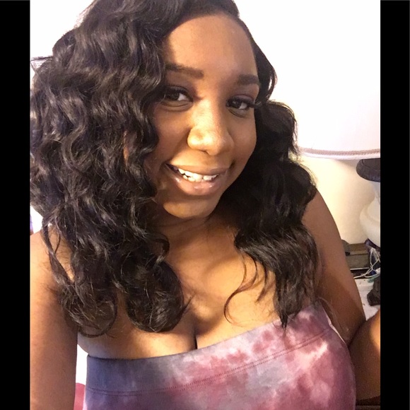 Profile Picture of Debra Waite (@debrawaite98) on Poshmark