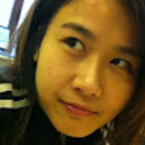 Profile Picture of Lily Xie (@lilysher) on Poshmark