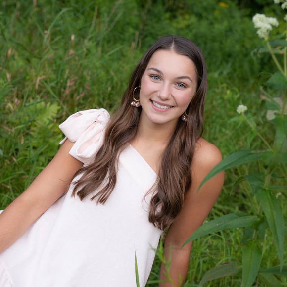 Profile Picture of Abby Hodorovich (@ahodorovich7) on Poshmark