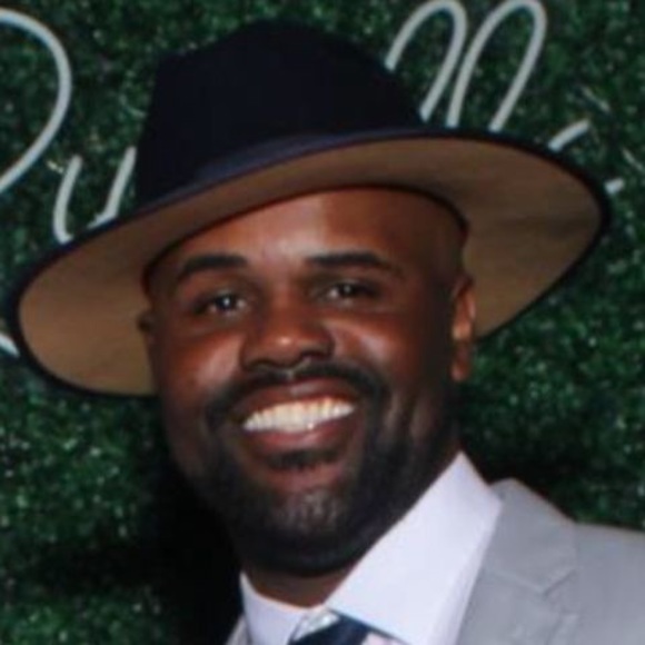 Profile Picture of Pat Grant (@patgrant19) on Poshmark