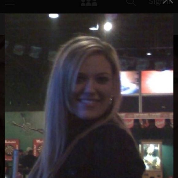 Profile Picture of Stephanie Shearer (@sweetsteph56) on Poshmark