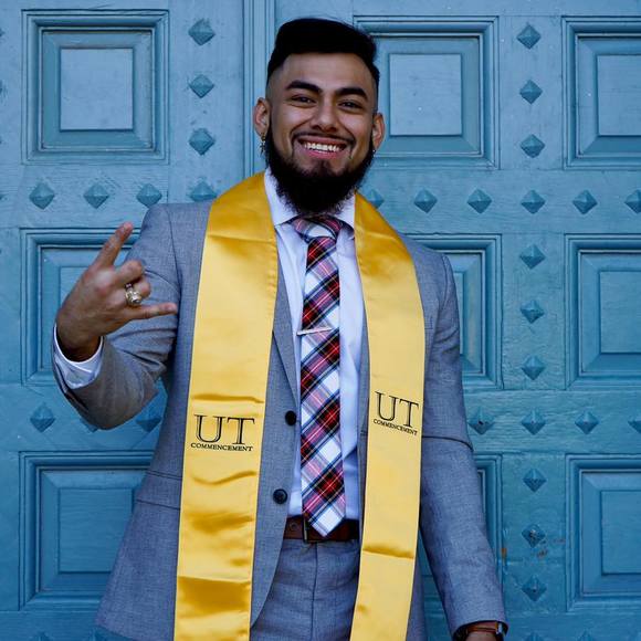 Profile Picture of Adrian Velez (@adrianchub8) on Poshmark