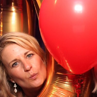 Profile Picture of Janet Lessells (@jintyathome) on Twitter