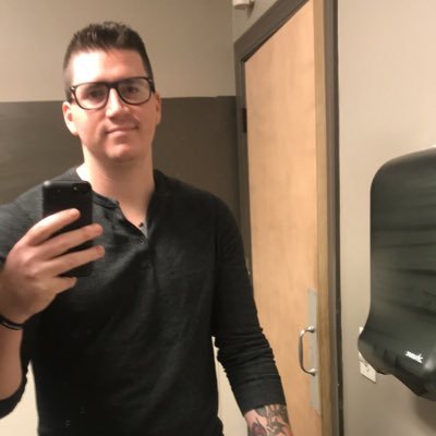 Profile Picture of Matthew Preslar (@lakersboi8) on Twitter