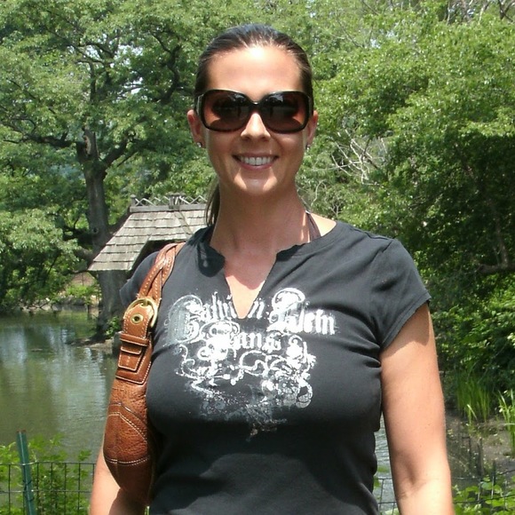 Kate Rodriguez - Poshmark Profile Picture of Kate Rodriguez (@katerodrigue854) on Poshmark