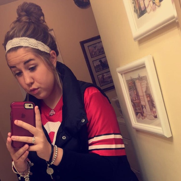 Profile Picture of Katelyn Zickefoose (@k_zickefoose_) on Poshmark