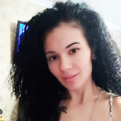 Profile Picture of JuliaSolo (@JuliaSolo8) on Twitter