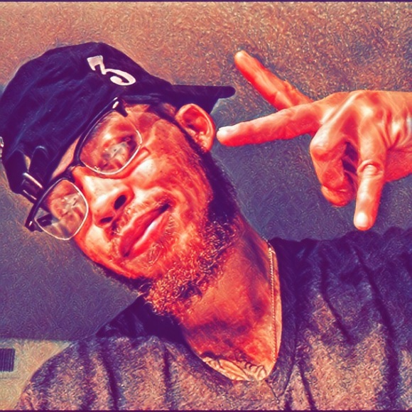 Profile Picture of Khaalis Dismond (@bostonk617) on Poshmark