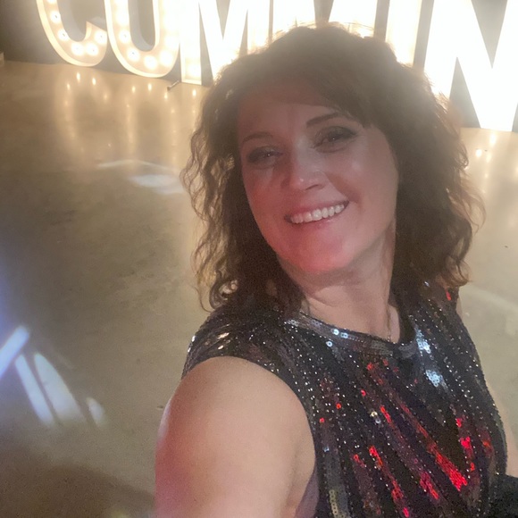 Profile Picture of Candy Hardy (@candy_hardy) on Poshmark