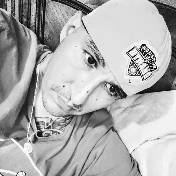 Profile Picture of Adam Valdez (@adamvaldez808) on Poshmark