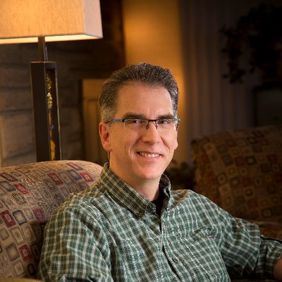 Profile Picture of Arthur Slade (@arthurslade) on Twitter