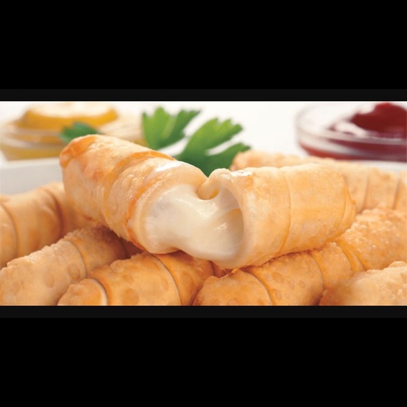 Profile Picture of Adrian Suarez (@adrian_suarez) on Poshmark