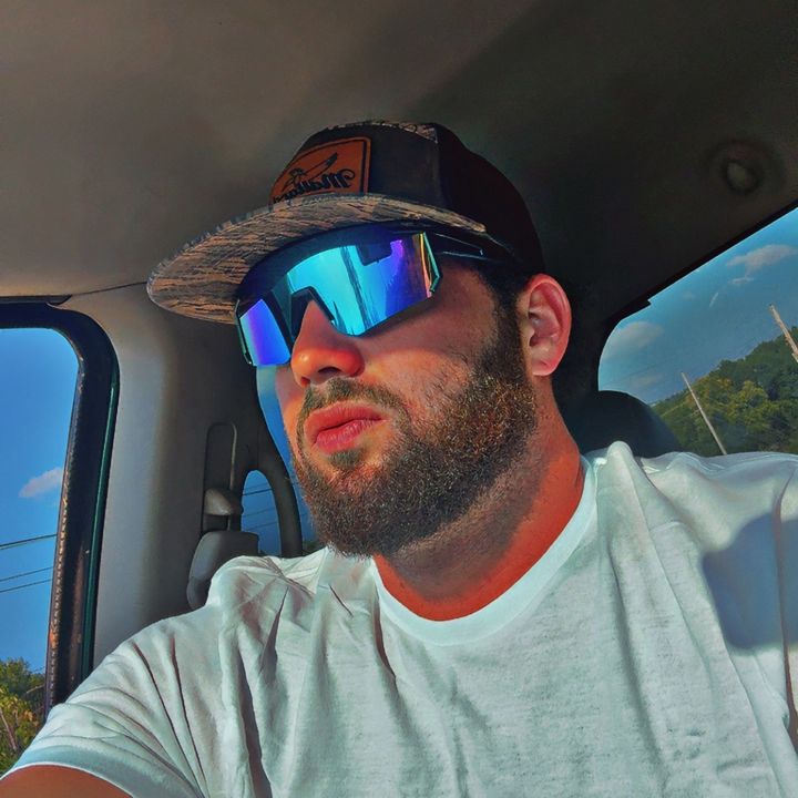 Profile Picture of Josiah Buzzard (@josiahbuzzard) on Tiktok