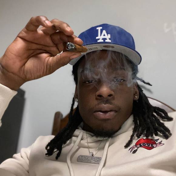 Profile Picture of Daveon Lucas (@guwopbandz120) on Poshmark