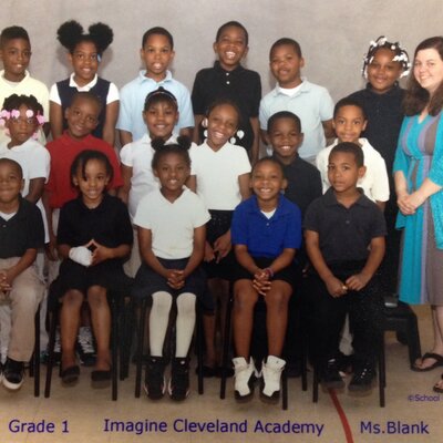 Profile Picture of Elizabeth Blank (@BlanksFirsties) on Twitter