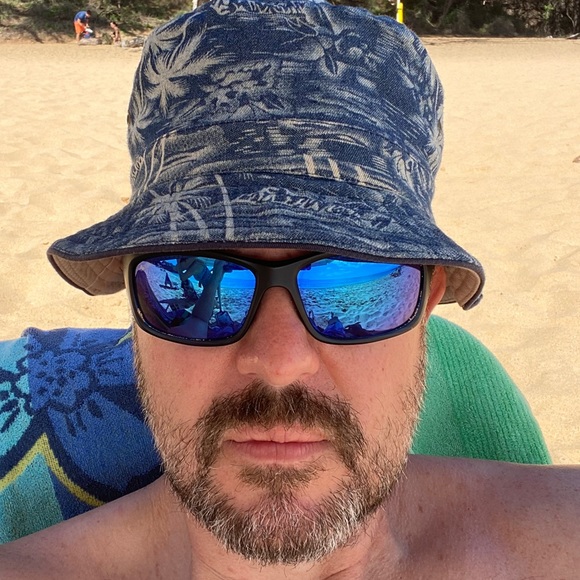 Profile Picture of Brett Casebolt (@brettcasebolt) on Poshmark