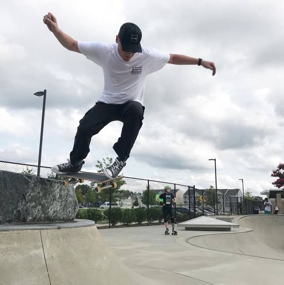 Profile Picture of Steven Brooks (@brooksyskates93) on Poshmark