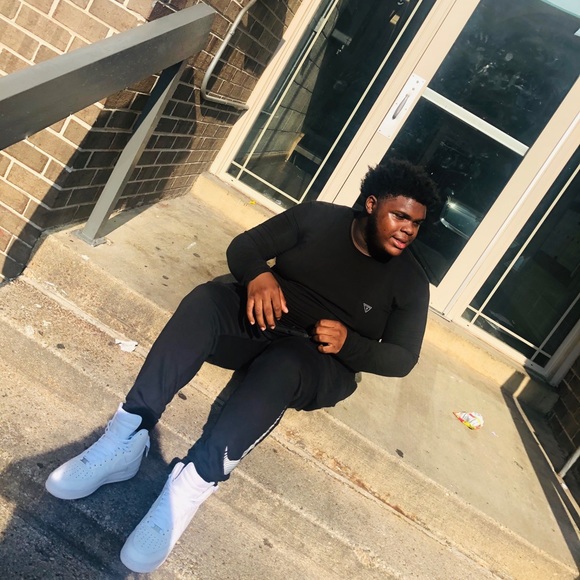 Profile Picture of Gettinmoney.nate Gettinmoney.nate (@fatnate15) on Poshmark