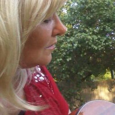 Profile Picture of Frances Loper Corwin (@deafsinger) on Twitter