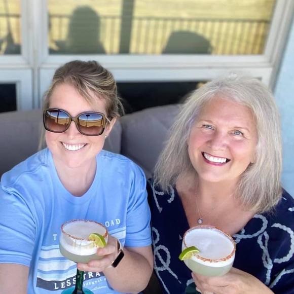 Ivy Ferguson - Poshmark Profile Picture of Ivy Ferguson (@ivyannferg) on Poshmark