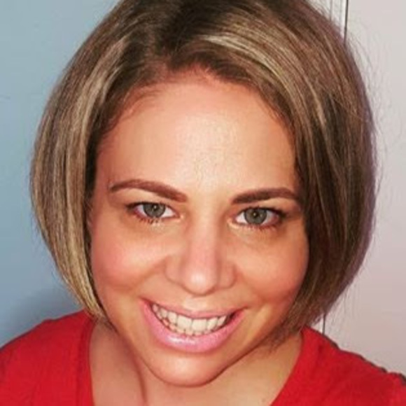 Profile Picture of Christine Stavert (@cstavert12) on Poshmark