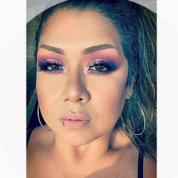 Profile Picture of Laura Menendez (@prrrsgal) on Poshmark
