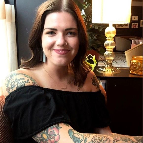 Profile Picture of Meredith Bacon (@meredithbacon) on Poshmark