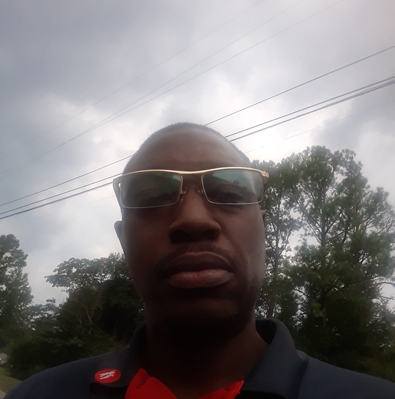 Profile Picture of Kenneth Mayfield (@kennethmayfi473) on Poshmark