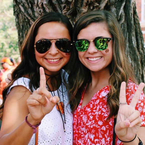 Profile Picture of Christen Parmley (@christenparmley) on Poshmark