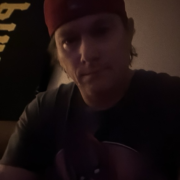 Profile Picture of Steven Aman (@stevenaman1972) on Poshmark