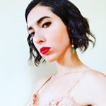 Profile Picture of Tara Walker (@totalartslover) on Instagram