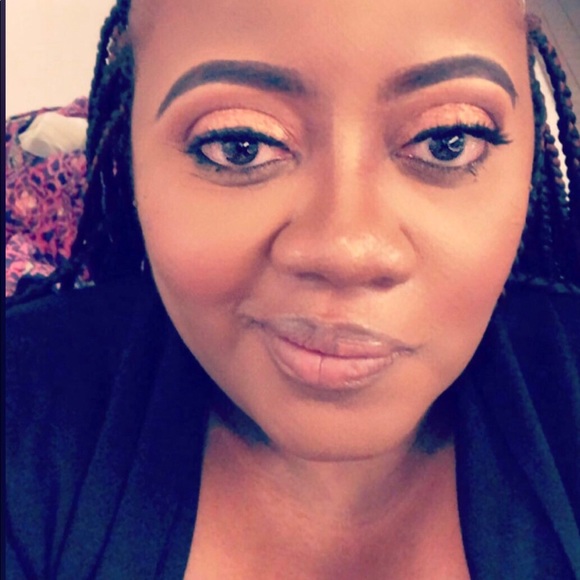 Profile Picture of Raynetta Bates (@raynetta_bates) on Poshmark