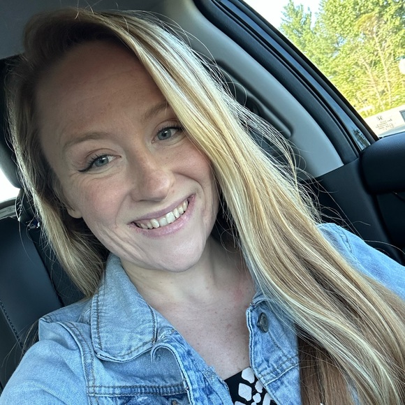 Profile Picture of Michaela Grilley (@mgrilley20) on Poshmark