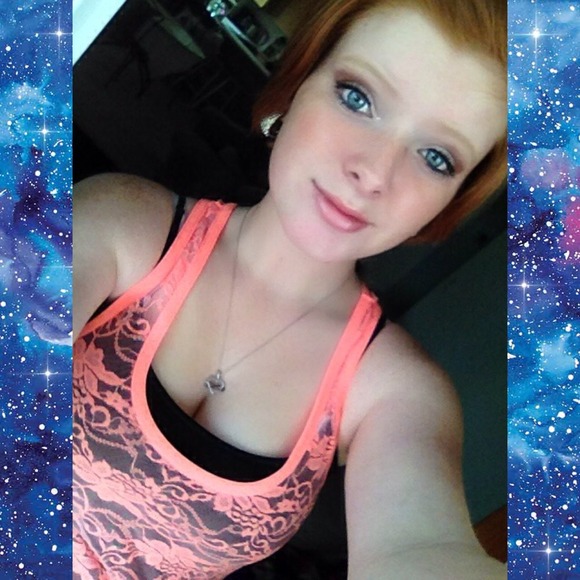 Profile Picture of Brianne Wallinger (@brianne_w) on Poshmark
