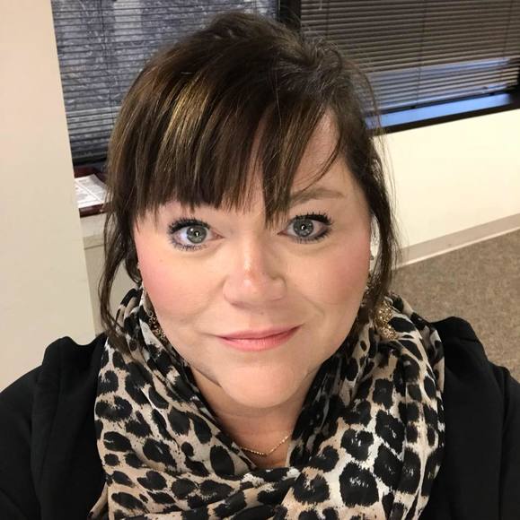 Profile Picture of April Chandler (@aprilchandler35) on Poshmark