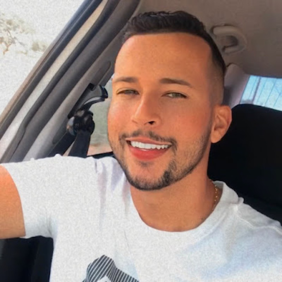 Profile Picture of Renan Quirino (@renanquirino) on Poshmark