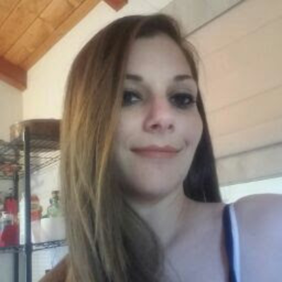 Profile Picture of Sam Cunningham (@samcunningha395) on Poshmark