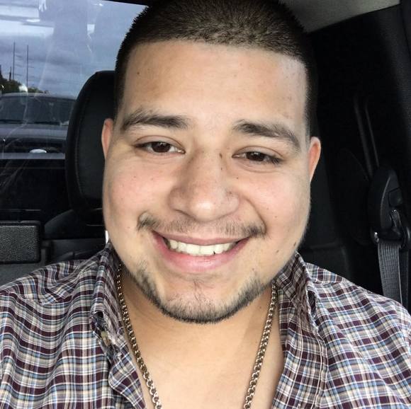 Profile Picture of Samuel mayela Rangel (@samuel_mayela24) on Poshmark