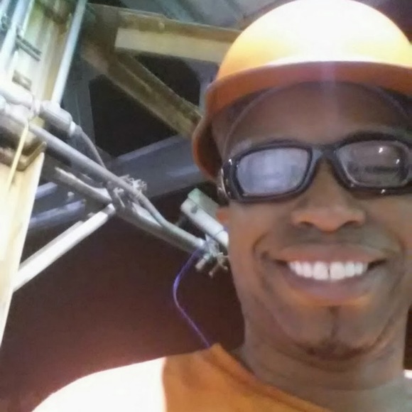 Profile Picture of Jason Tankersley (@jasontankers142) on Poshmark