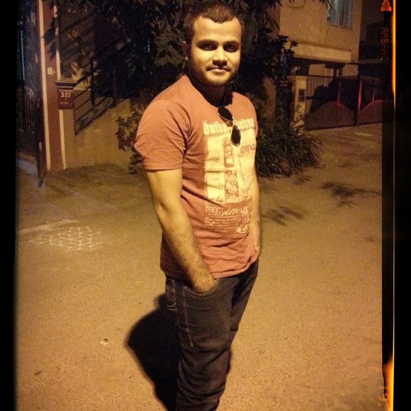 Profile Picture of Mohammed shiraz Hussain (@mdshiraz) on Poshmark