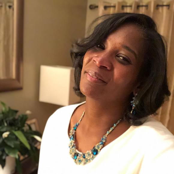 Profile Picture of Bianca Mitchell (@bbelle98) on Poshmark