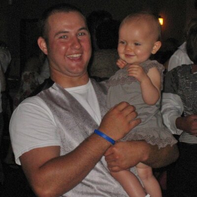 Profile Picture of Dustin Schafer (@stickstud12) on Twitter