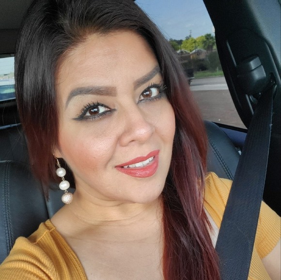 Rocio Madrigal - Poshmark Profile Picture of Rocio Madrigal (@nanafine22) on Poshmark